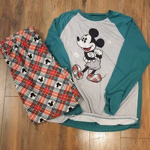 Disney Mickey Mouse Christmas Pajamas - Medium
